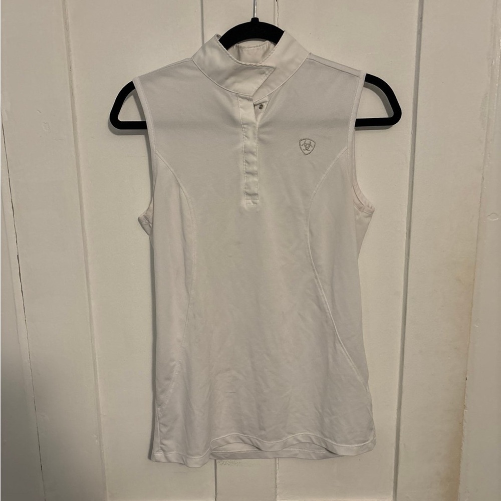 Ariat white sleeveless shirt Medium